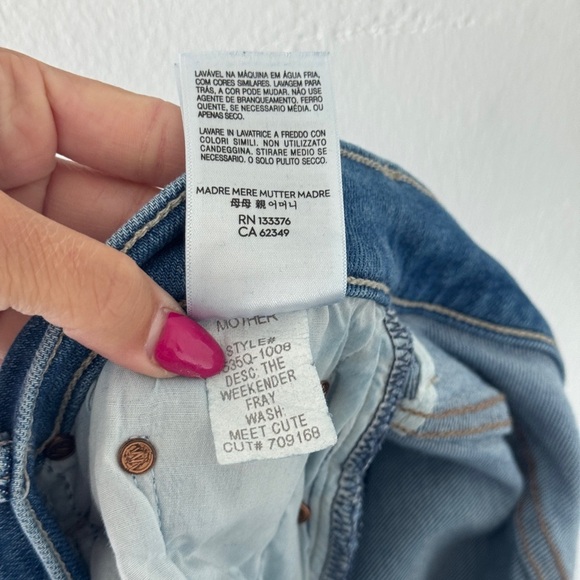 MOTHER Weekender Fray Jeans in Meet Cute 31 - Picture 9 of 10